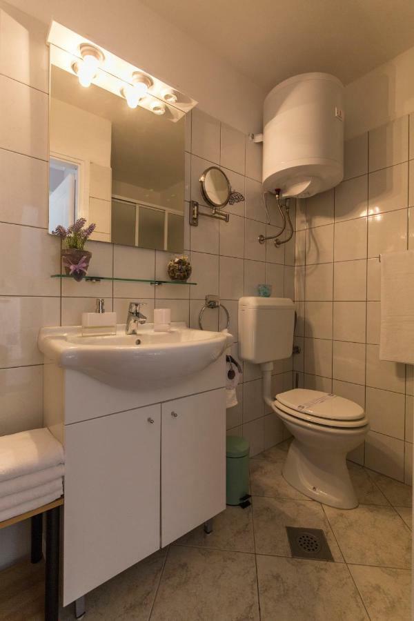Apartments Tasha Мали-Лошинь Экстерьер фото